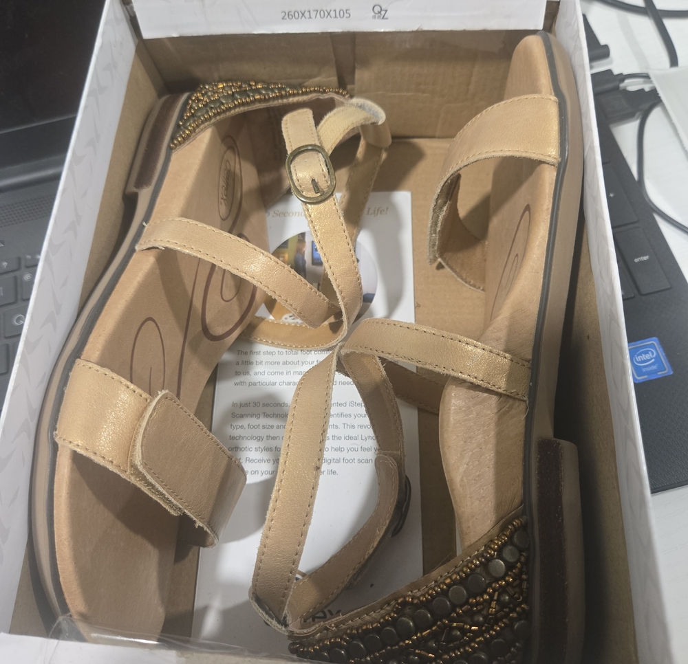 Aetrex Beige Beaded Strappy Women's Sandals Velcro Adjust